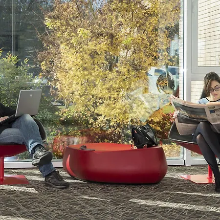 Western Ivrea Crystal Palace 酒店 4*