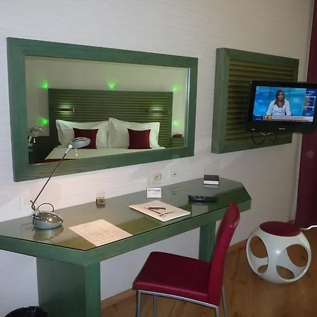 Western Ivrea Crystal Palace