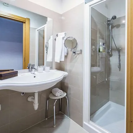 酒店 Western Ivrea Crystal Palace