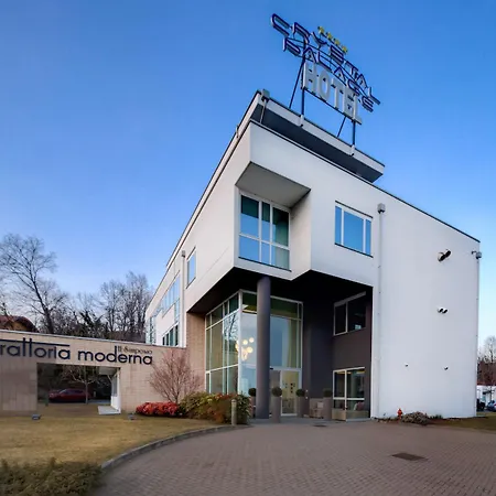 Western Ivrea Crystal Palace 酒店