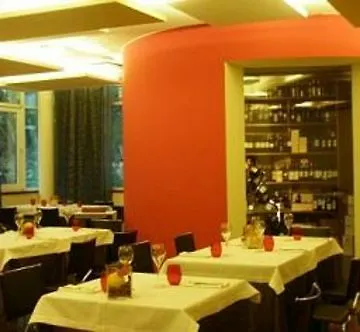 호텔 Western Ivrea Crystal Palace 4*