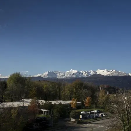 Western Ivrea Crystal Palace